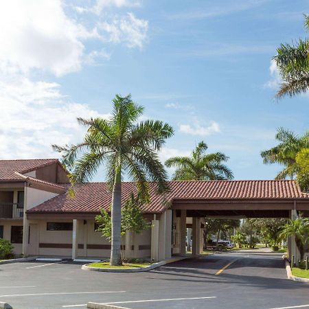 Super 8 By Wyndham Riviera Beach West Palm Beach Luaran gambar